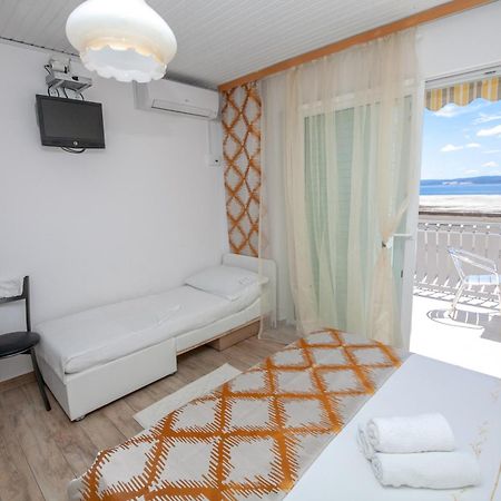 Apartments By The Sea Duce, Omis - 2992 Dugi Rat Habitación foto
