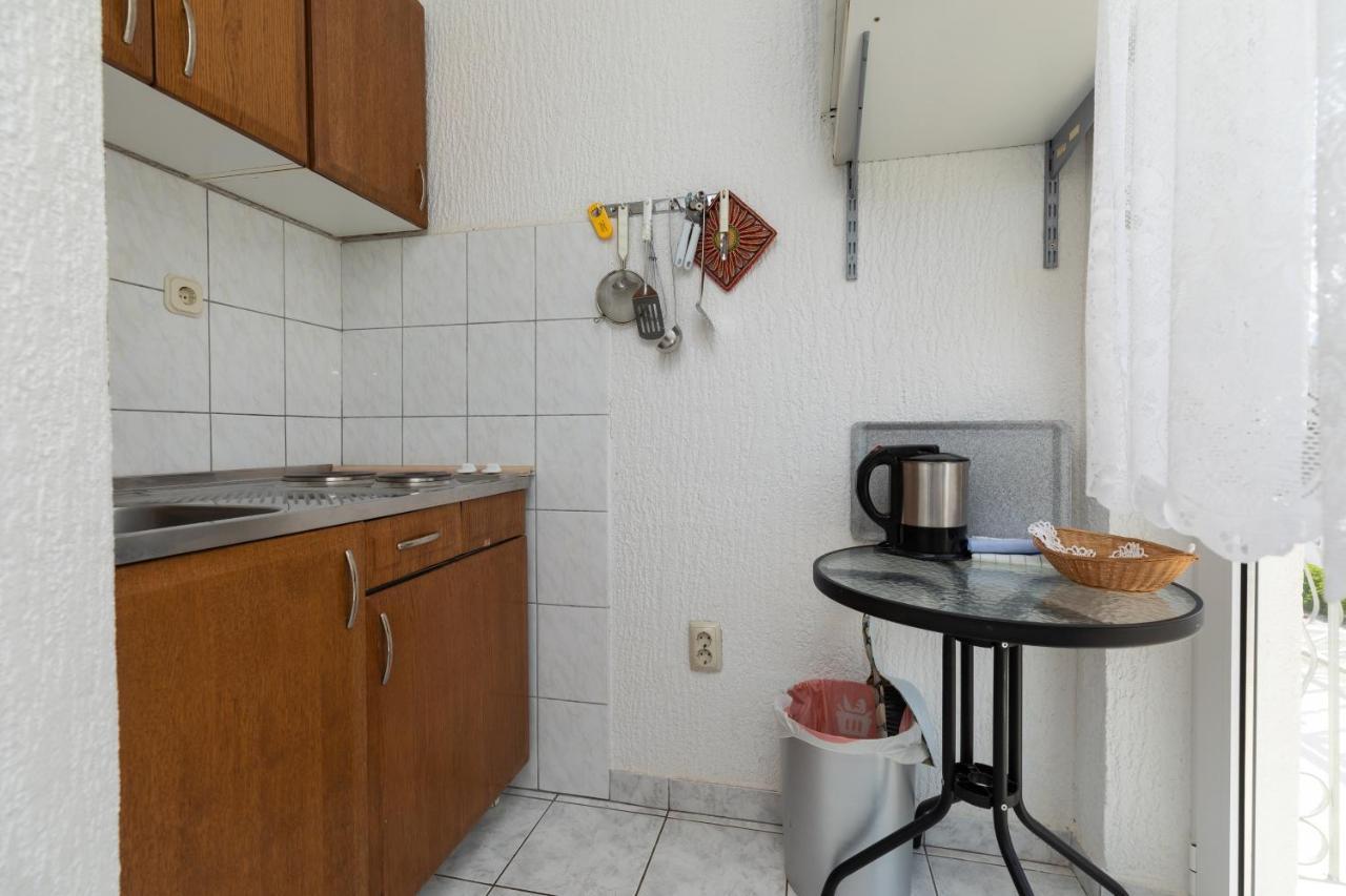 Apartments By The Sea Duce, Omis - 2992 Dugi Rat Exterior foto