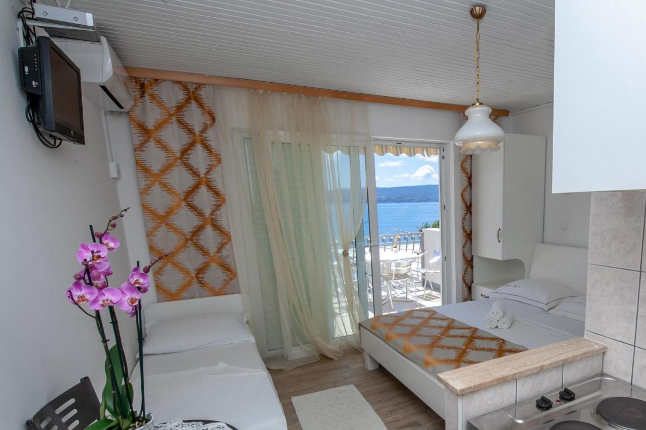 Apartments By The Sea Duce, Omis - 2992 Dugi Rat Exterior foto