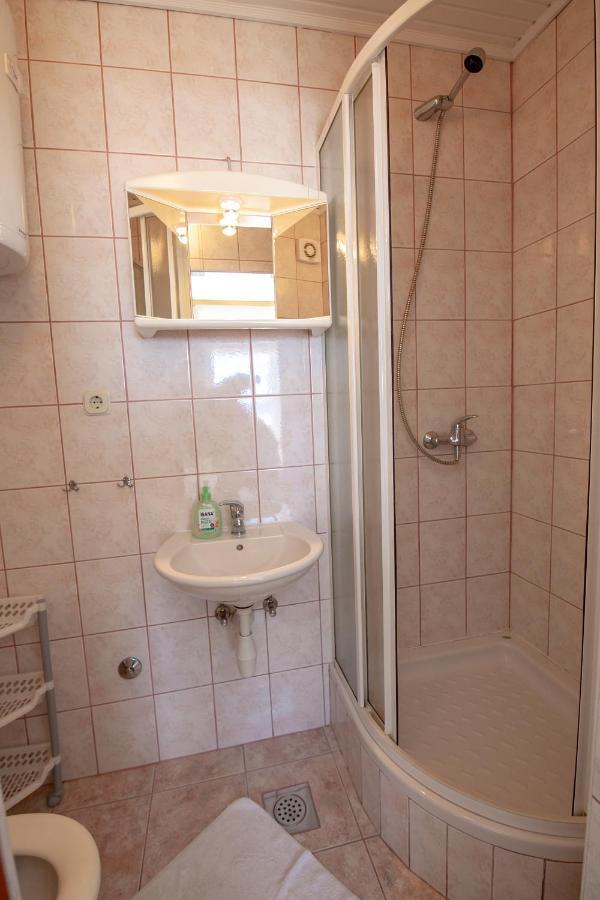 Apartments By The Sea Duce, Omis - 2992 Dugi Rat Exterior foto