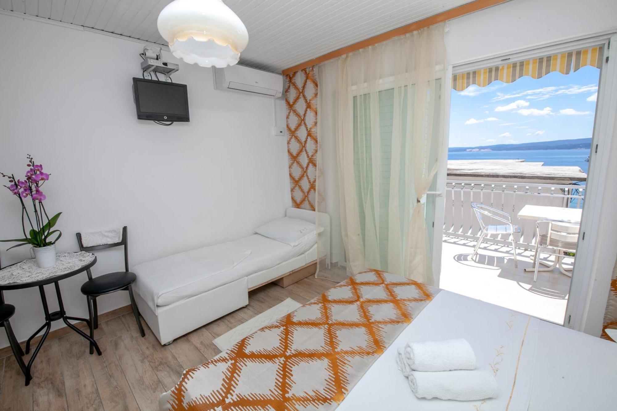 Apartments By The Sea Duce, Omis - 2992 Dugi Rat Habitación foto