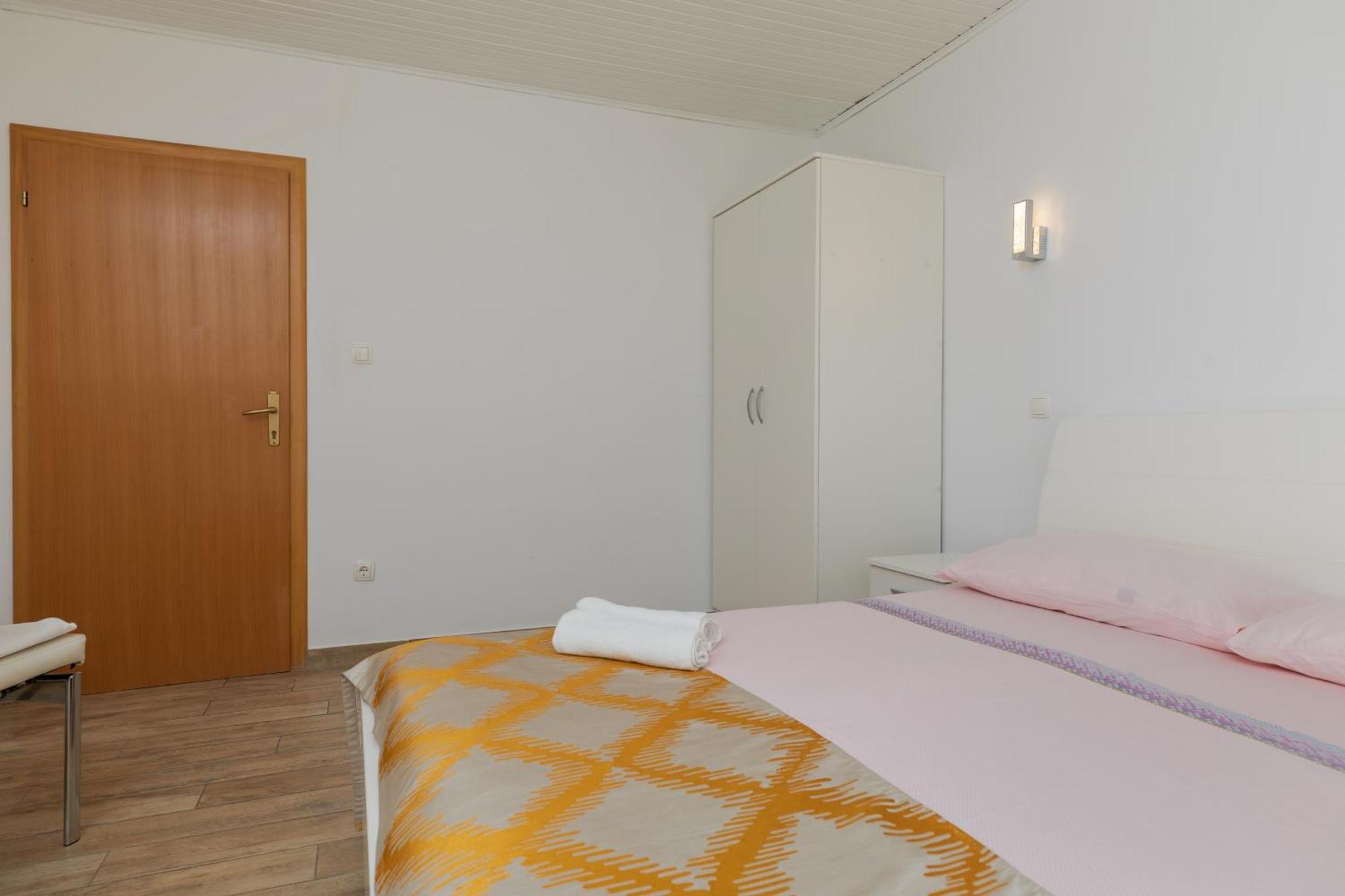Apartments By The Sea Duce, Omis - 2992 Dugi Rat Habitación foto