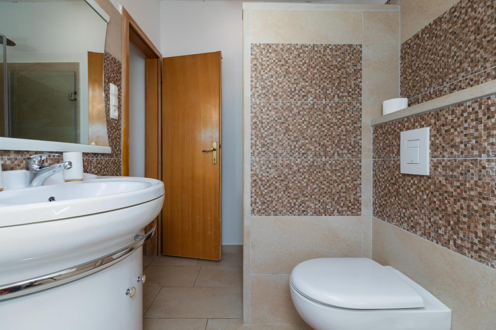 Apartments By The Sea Duce, Omis - 2992 Dugi Rat Habitación foto