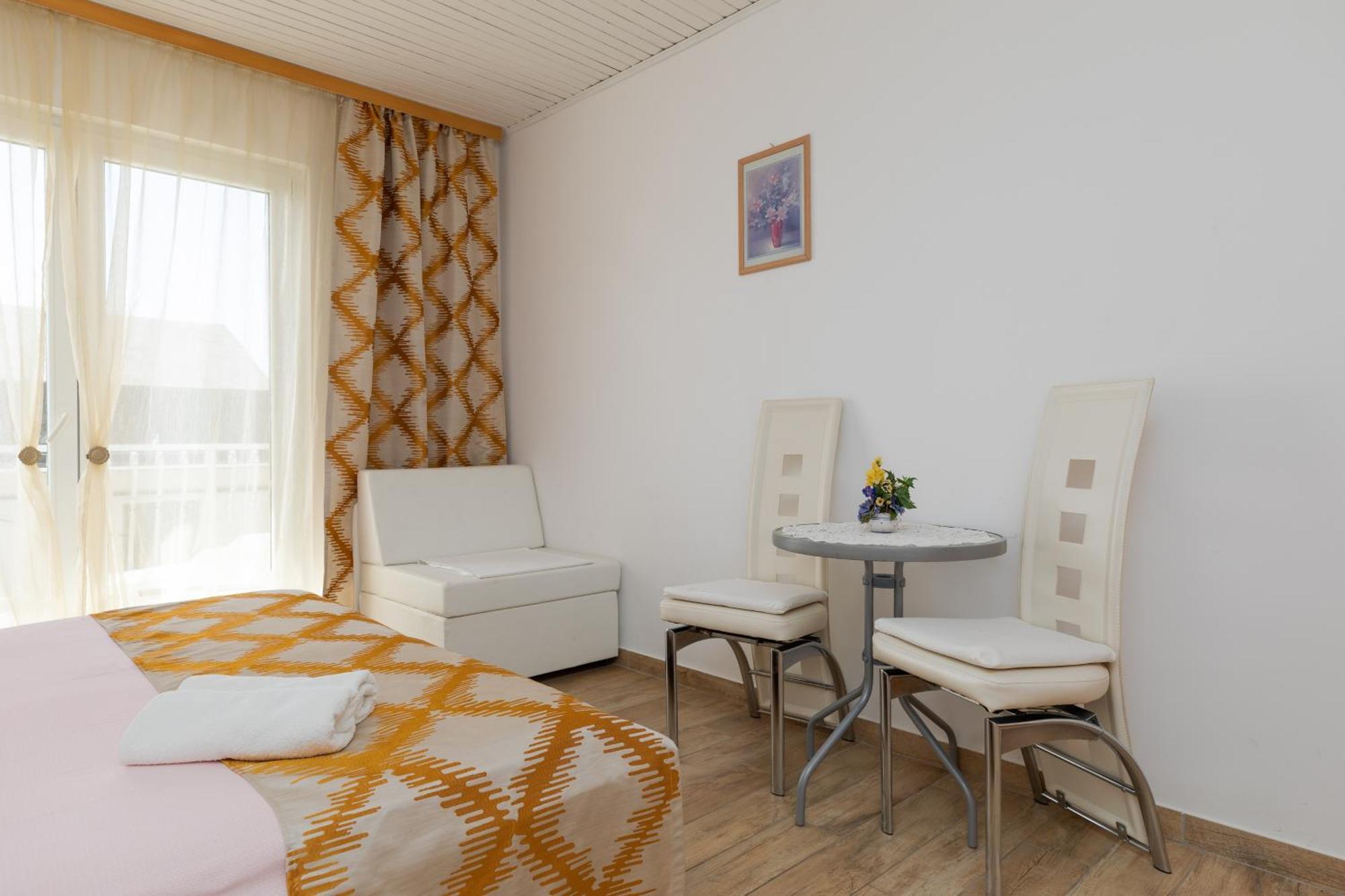 Apartments By The Sea Duce, Omis - 2992 Dugi Rat Habitación foto