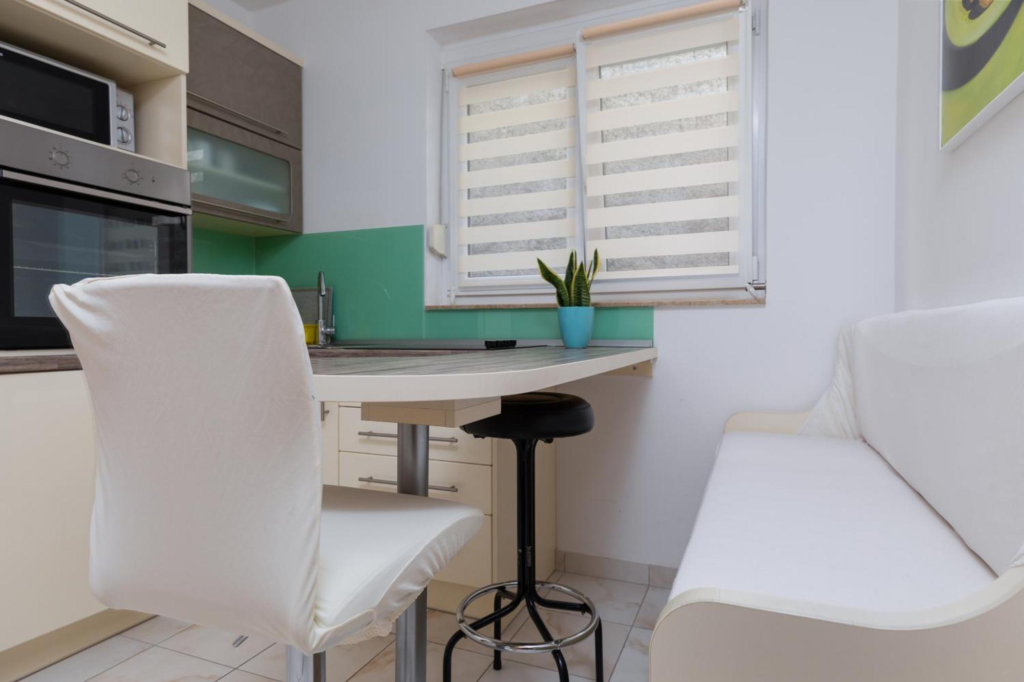 Apartments By The Sea Duce, Omis - 2992 Dugi Rat Habitación foto